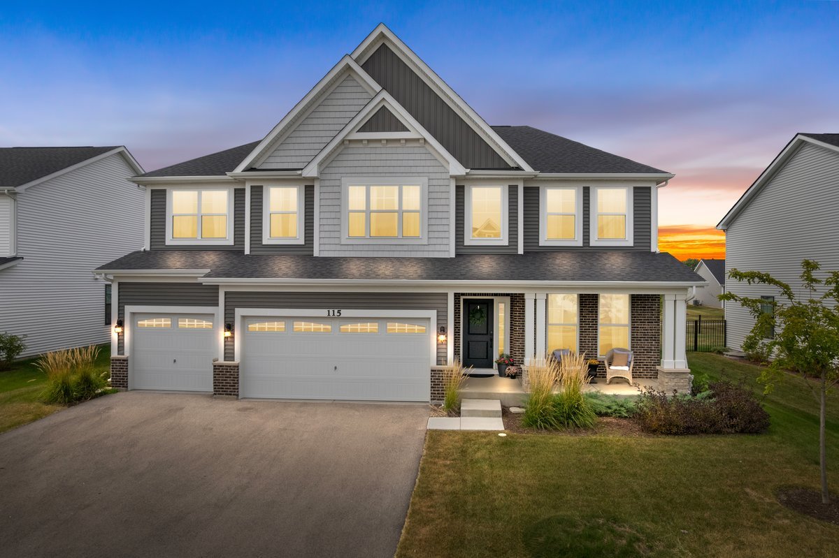 115 Piper Glen Avenue, Oswego, IL 60543