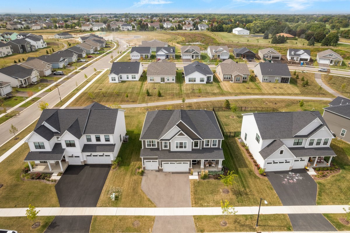 115 Piper Glen Avenue, Oswego, IL 60543