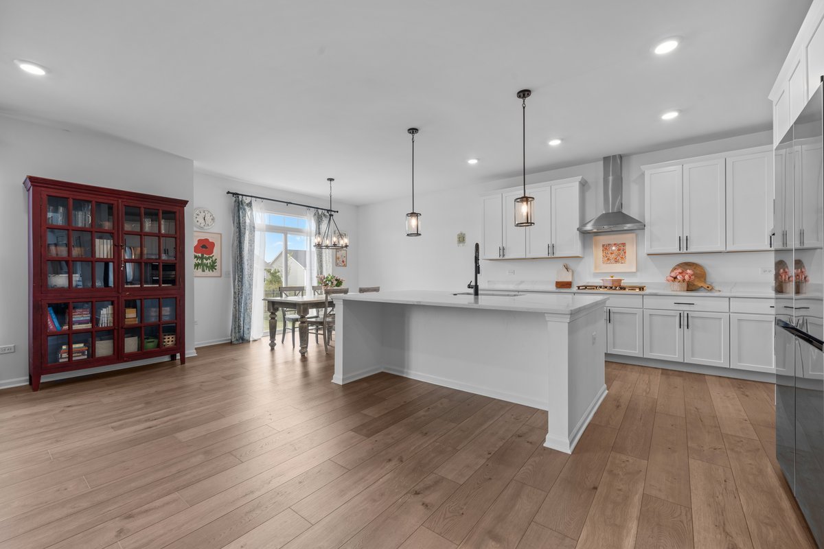 115 Piper Glen Avenue, Oswego, IL 60543