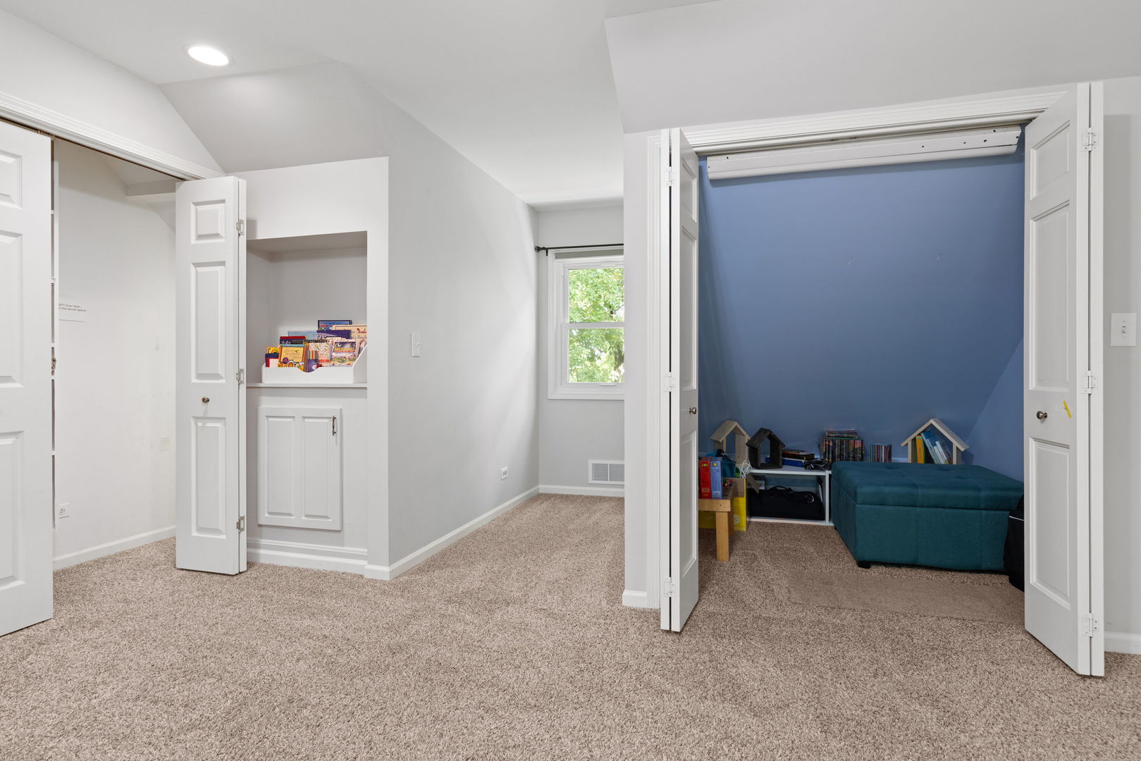 160J BATEMAN Road, Barrington Hills, IL 60010
