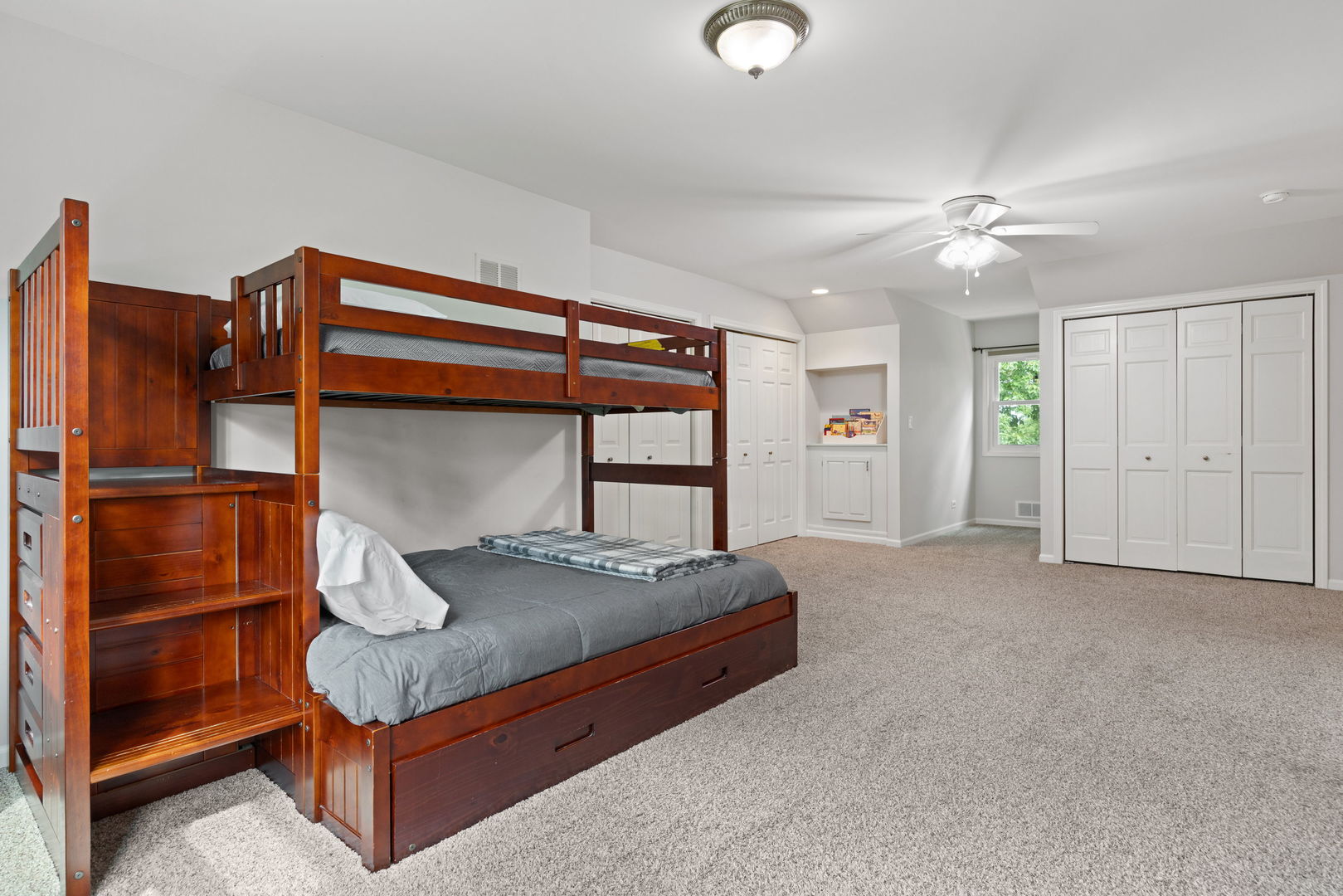 160J BATEMAN Road, Barrington Hills, IL 60010