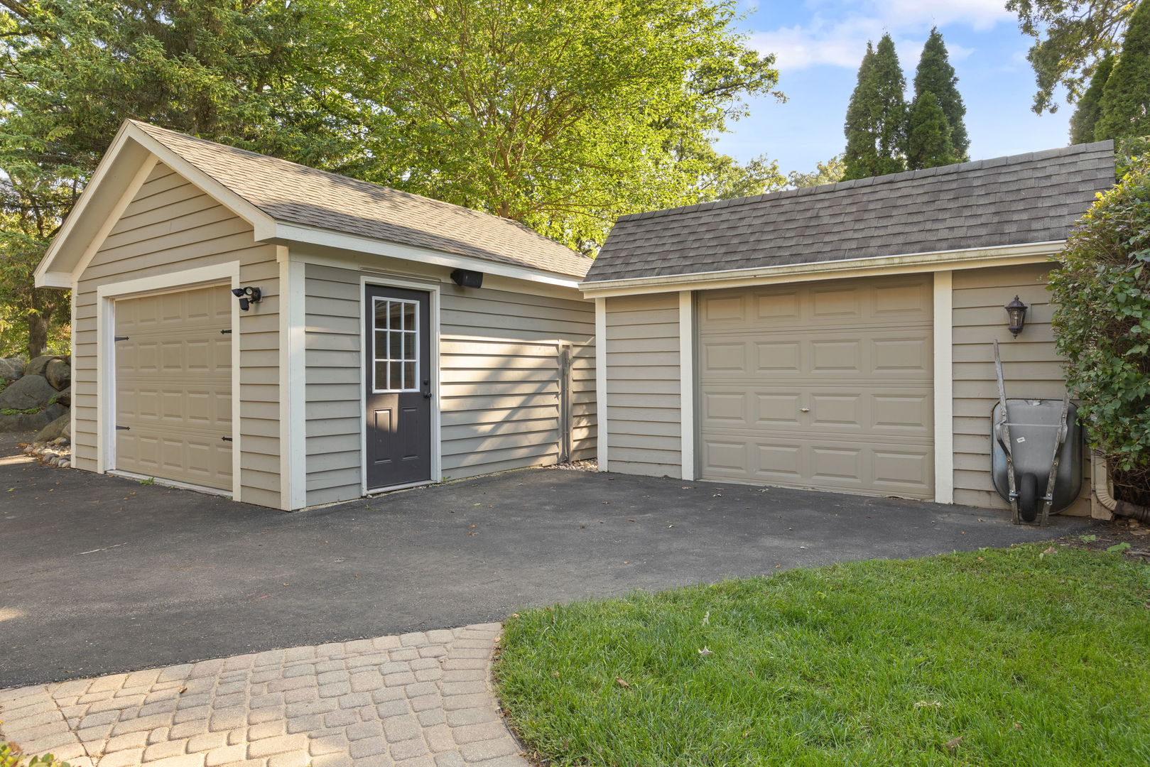 160J BATEMAN Road, Barrington Hills, IL 60010