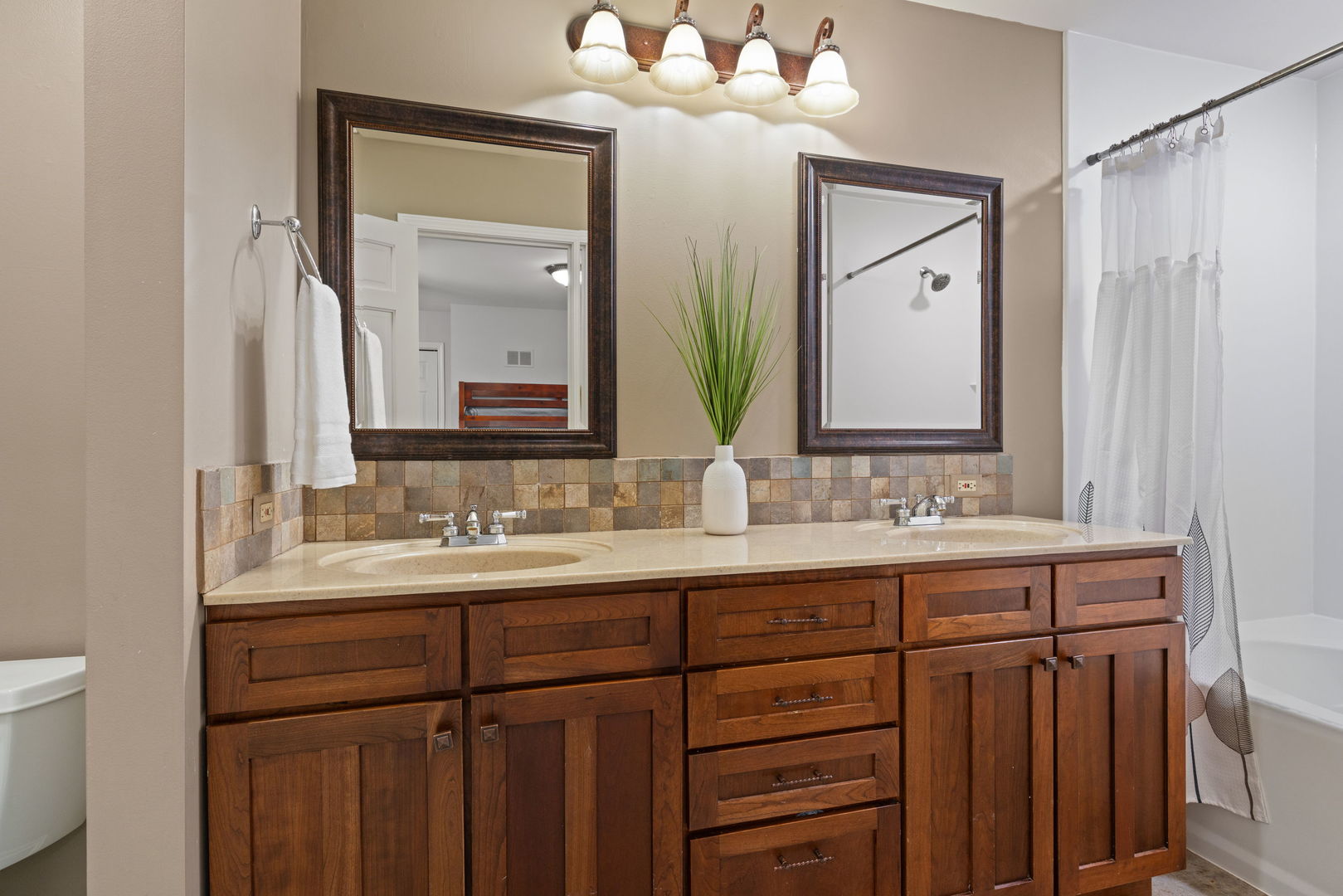 160J BATEMAN Road, Barrington Hills, IL 60010