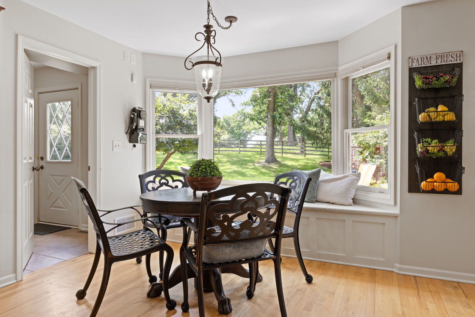 160J BATEMAN Road, Barrington Hills, IL 60010