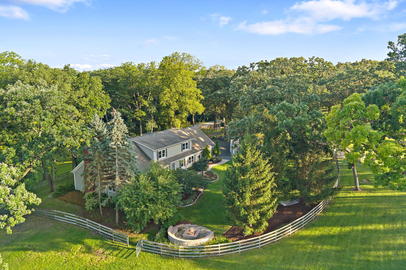 160J BATEMAN Road, Barrington Hills, IL 60010