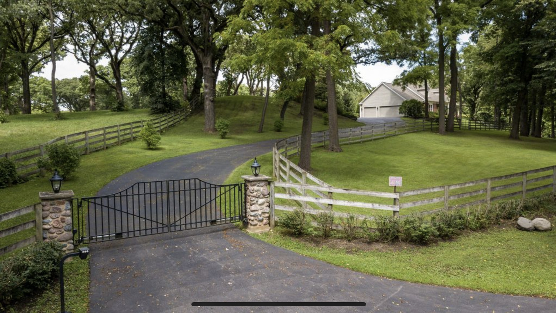 160J BATEMAN Road, Barrington Hills, IL 60010