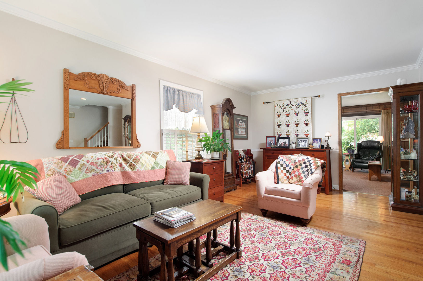 1307 W Mulberry Lane, Arlington Heights, IL 60005