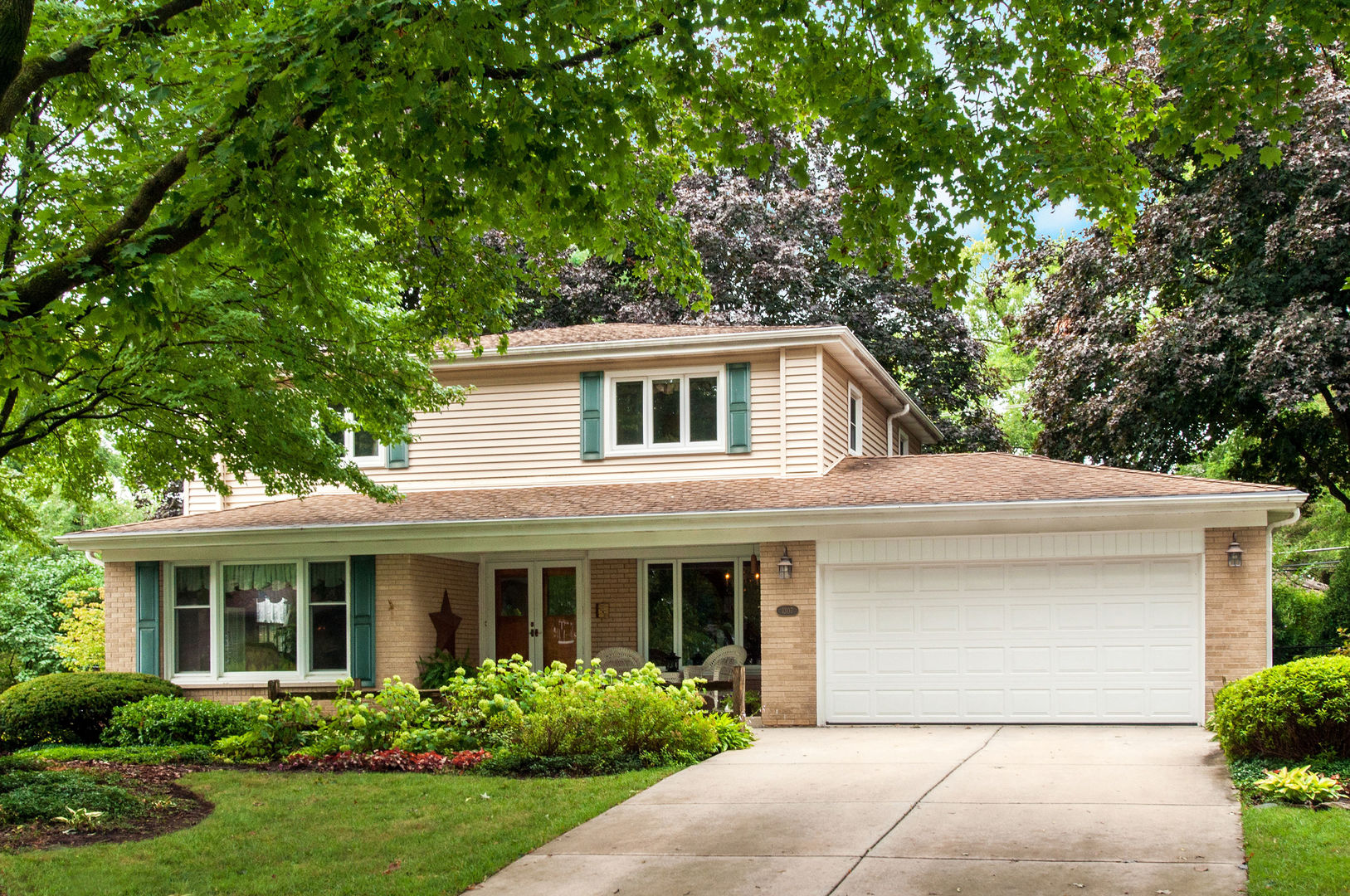 1307 W Mulberry Lane, Arlington Heights, IL 60005