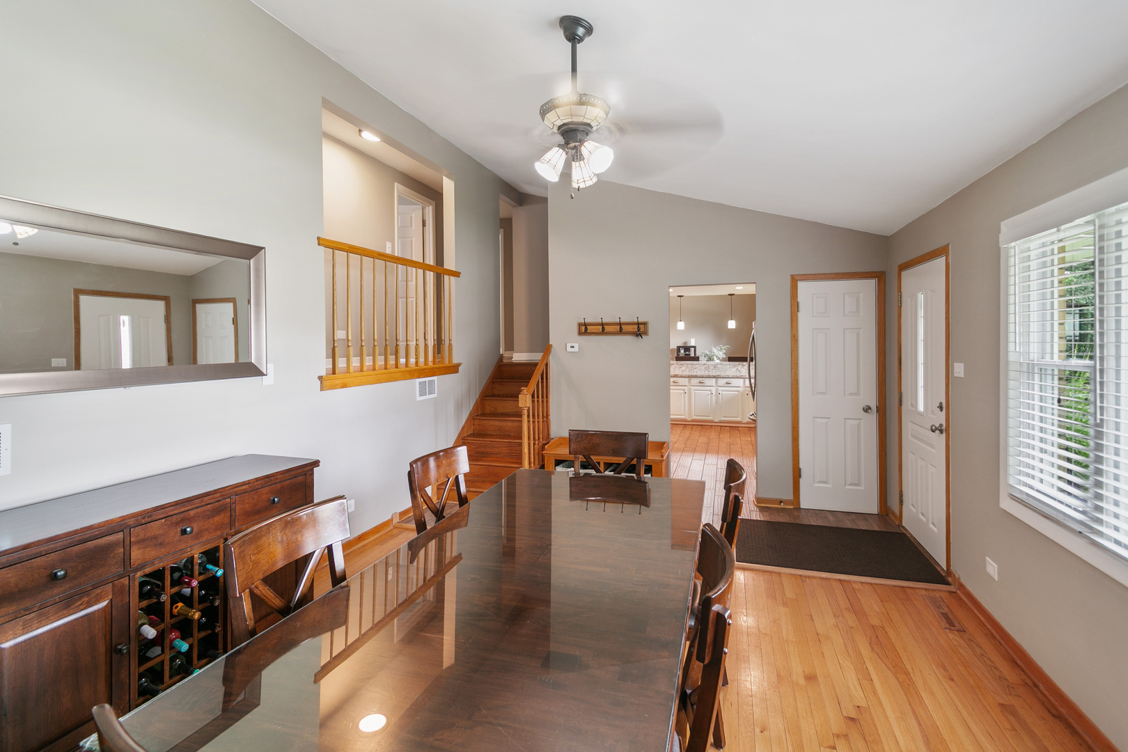 9050 S 84th Avenue, Hickory Hills, IL 60457