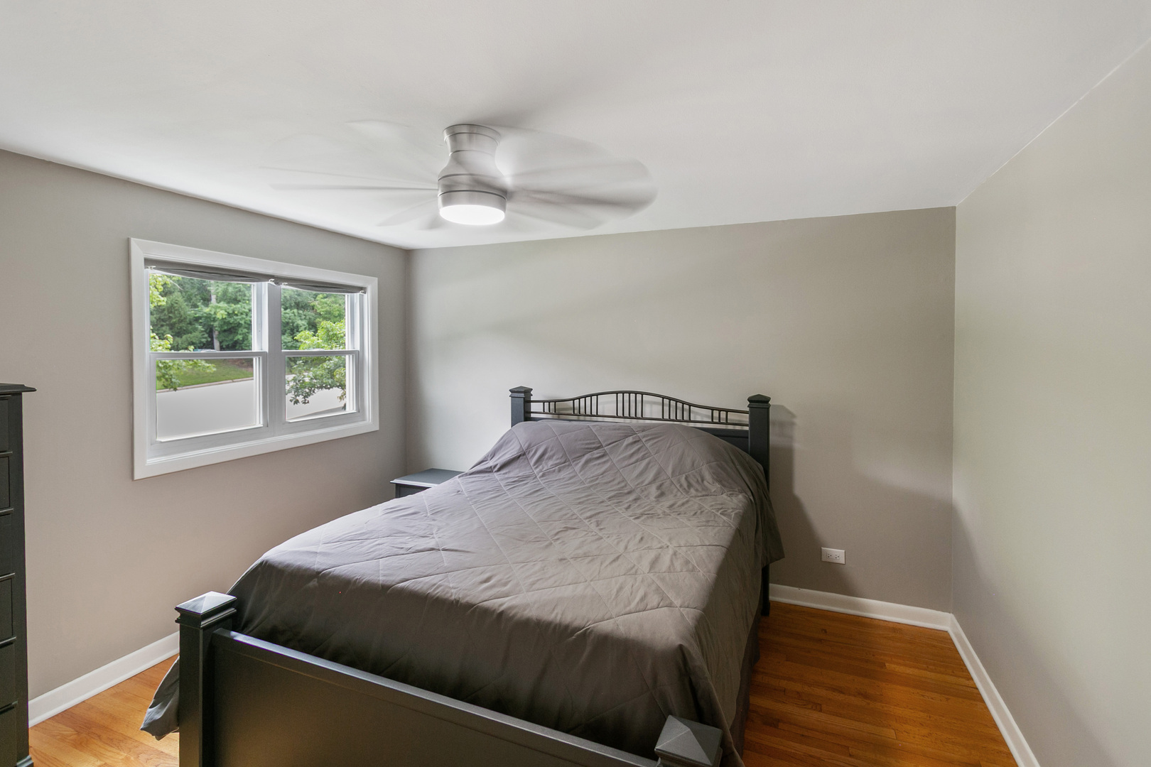 9050 S 84th Avenue, Hickory Hills, IL 60457