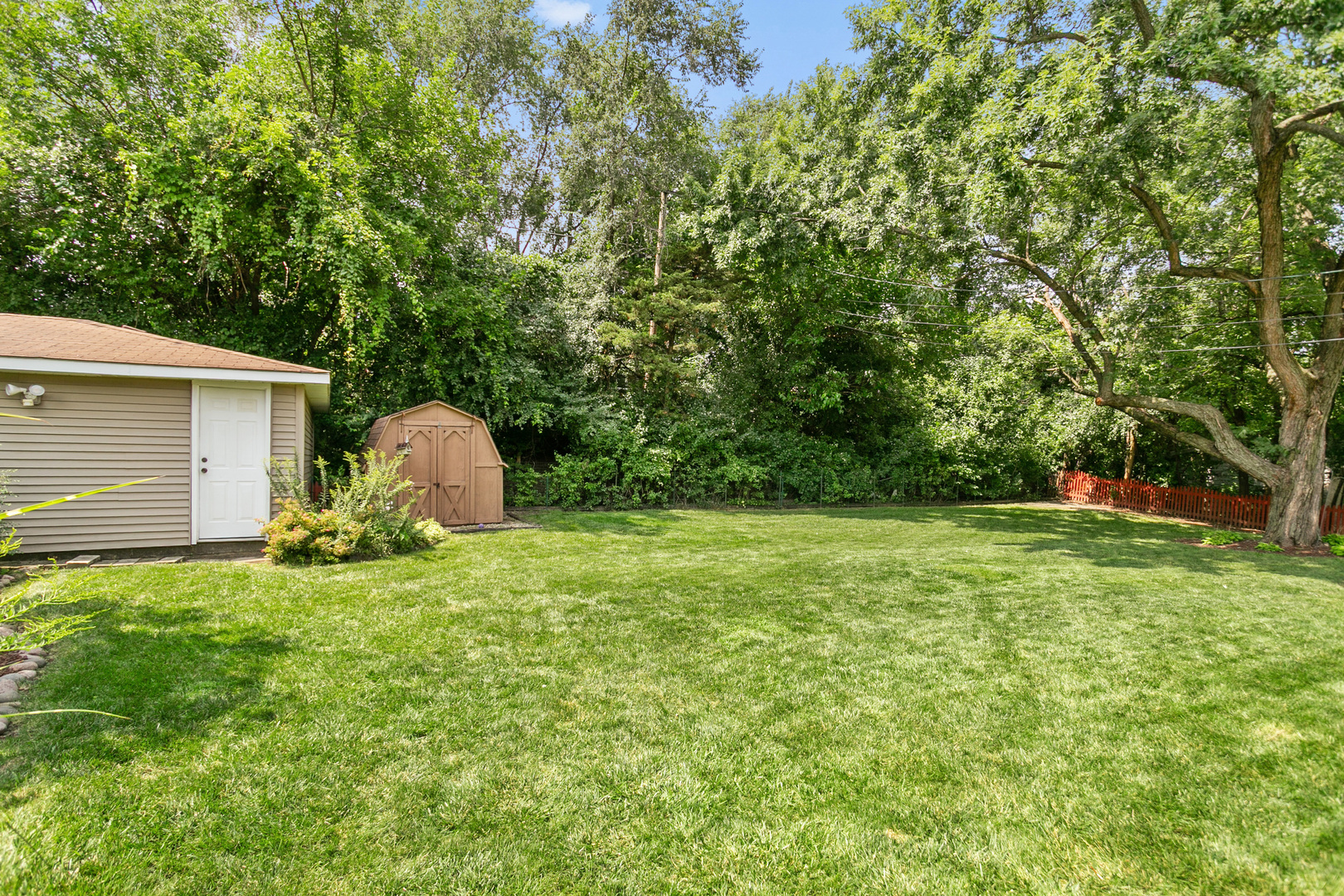 9050 S 84th Avenue, Hickory Hills, IL 60457