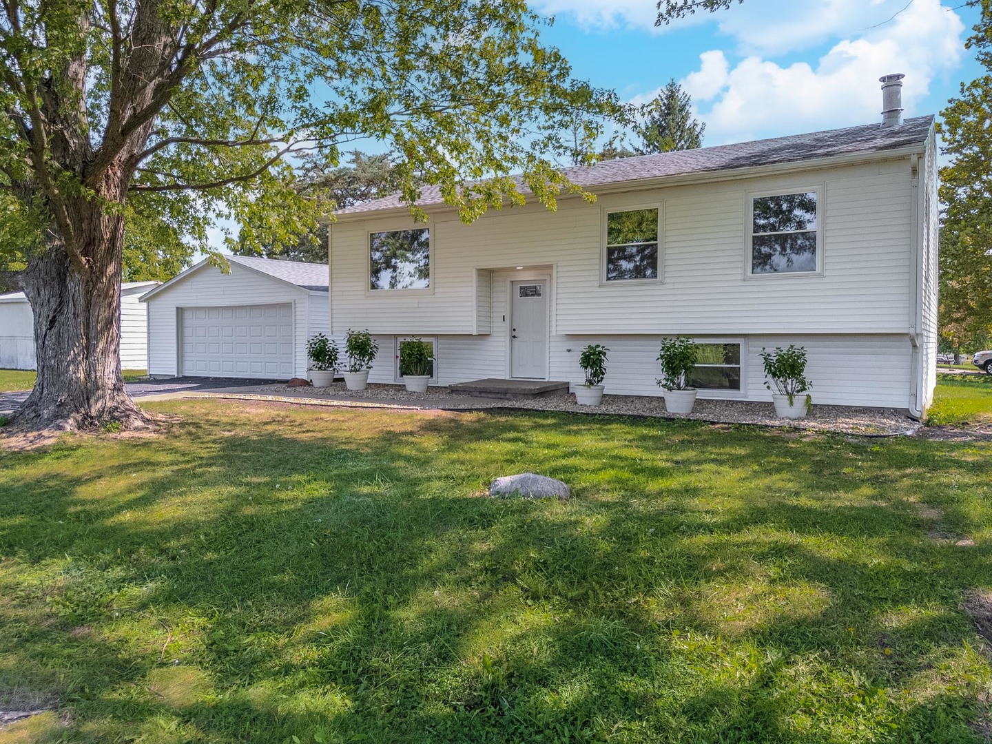 423 Livingston Drive, Chatsworth, IL 60921