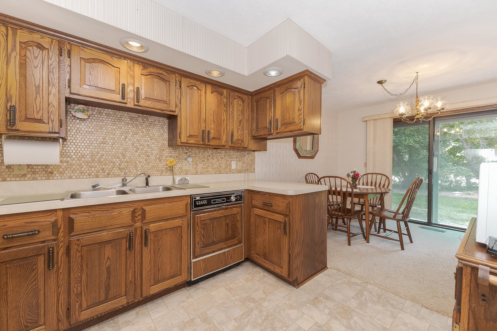 105 Carol Court #C-1, Pontiac, IL 61764