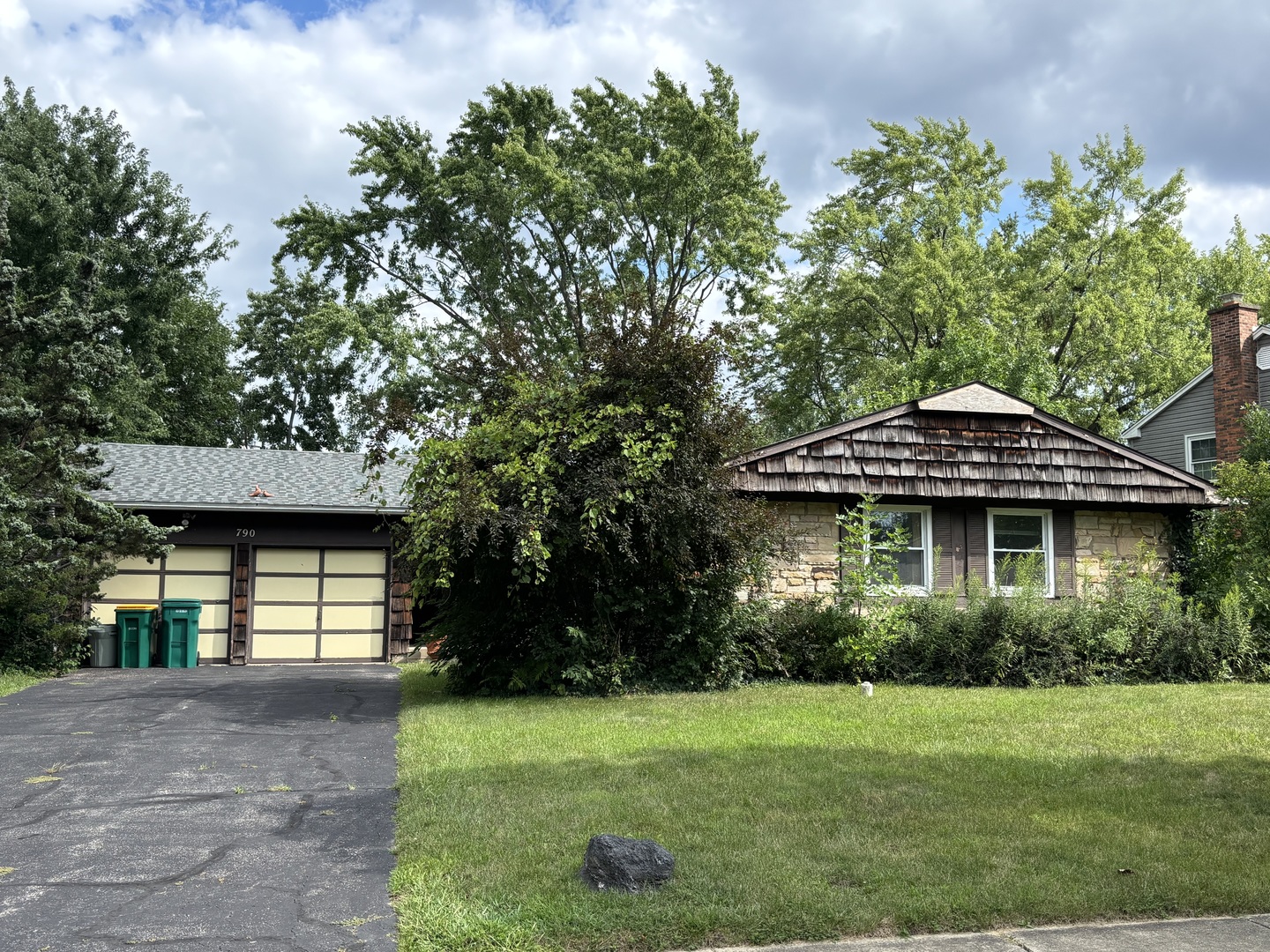 790 Essington Lane, Buffalo Grove, IL 60089