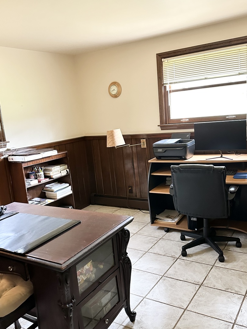 4608 North Court, Crystal Lake, IL 60012