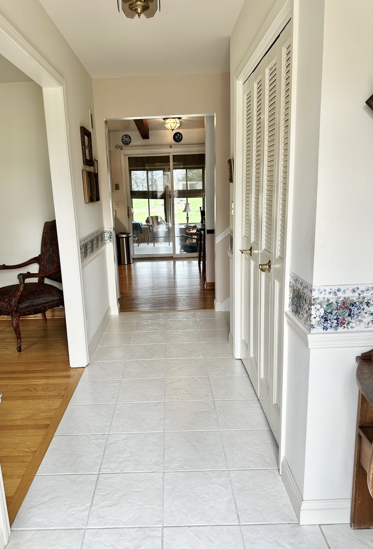 4608 North Court, Crystal Lake, IL 60012