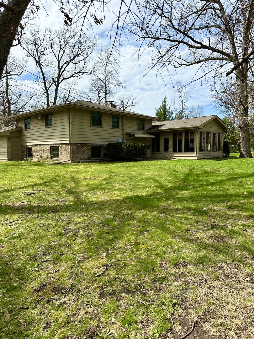 4608 North Court, Crystal Lake, IL 60012