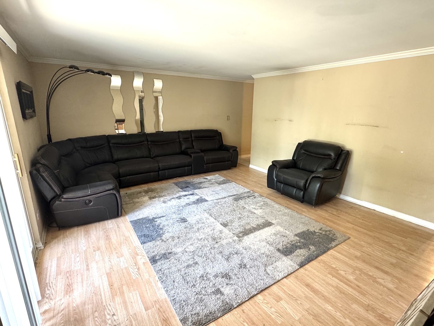 930 Beau Drive #113, Des Plaines, IL 60016