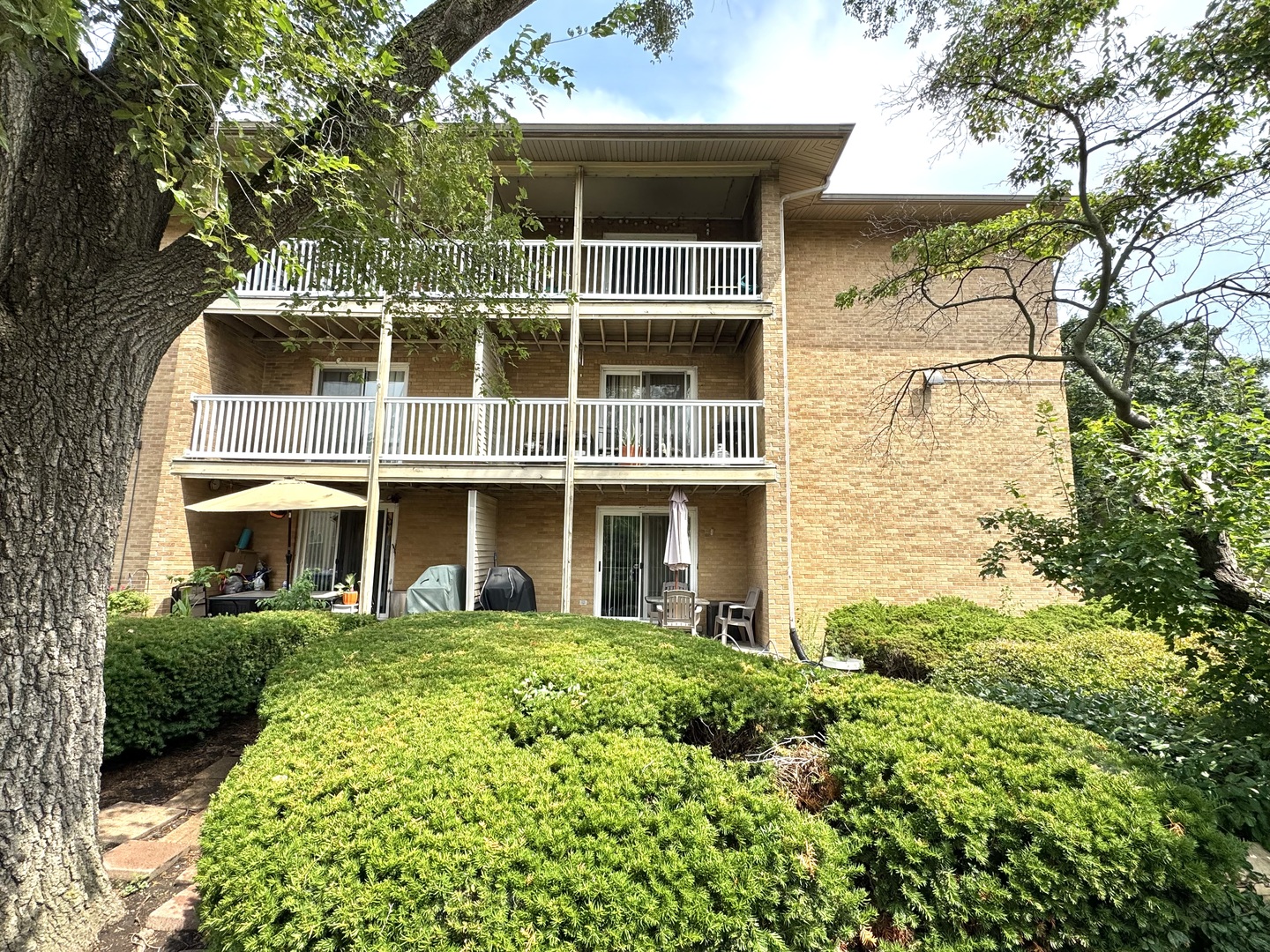 930 Beau Drive #113, Des Plaines, IL 60016
