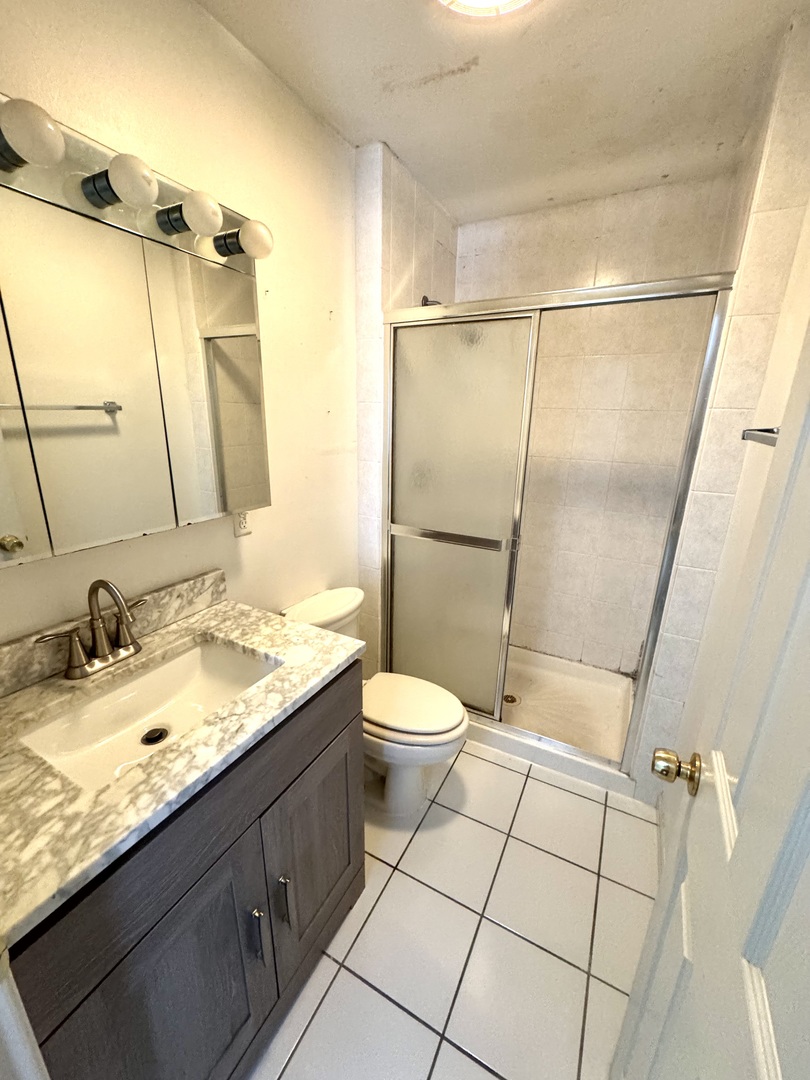 930 Beau Drive #113, Des Plaines, IL 60016