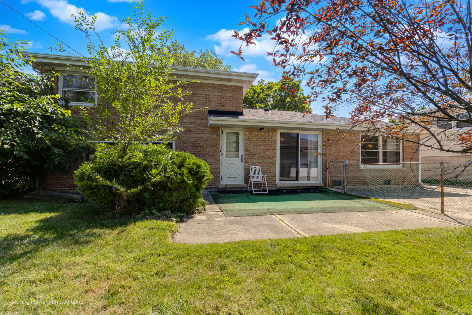 15354 Dobson Avenue, South Holland, IL 60473
