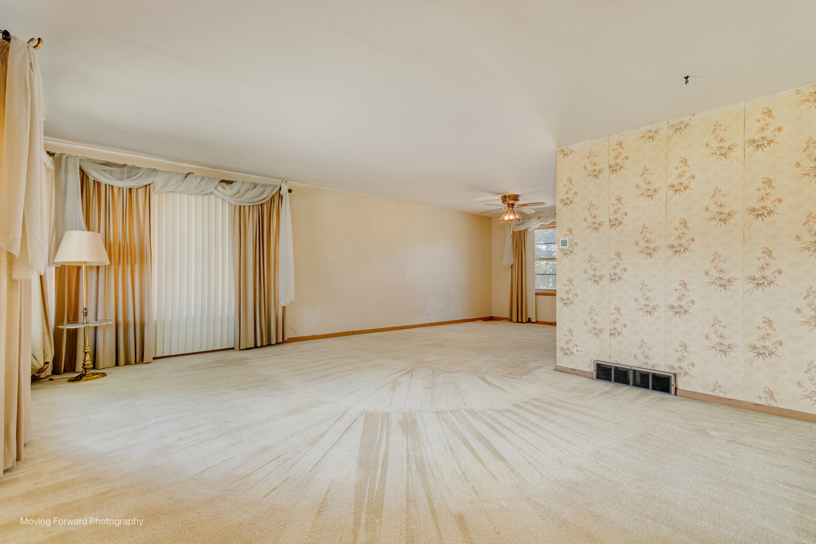 15354 Dobson Avenue, South Holland, IL 60473