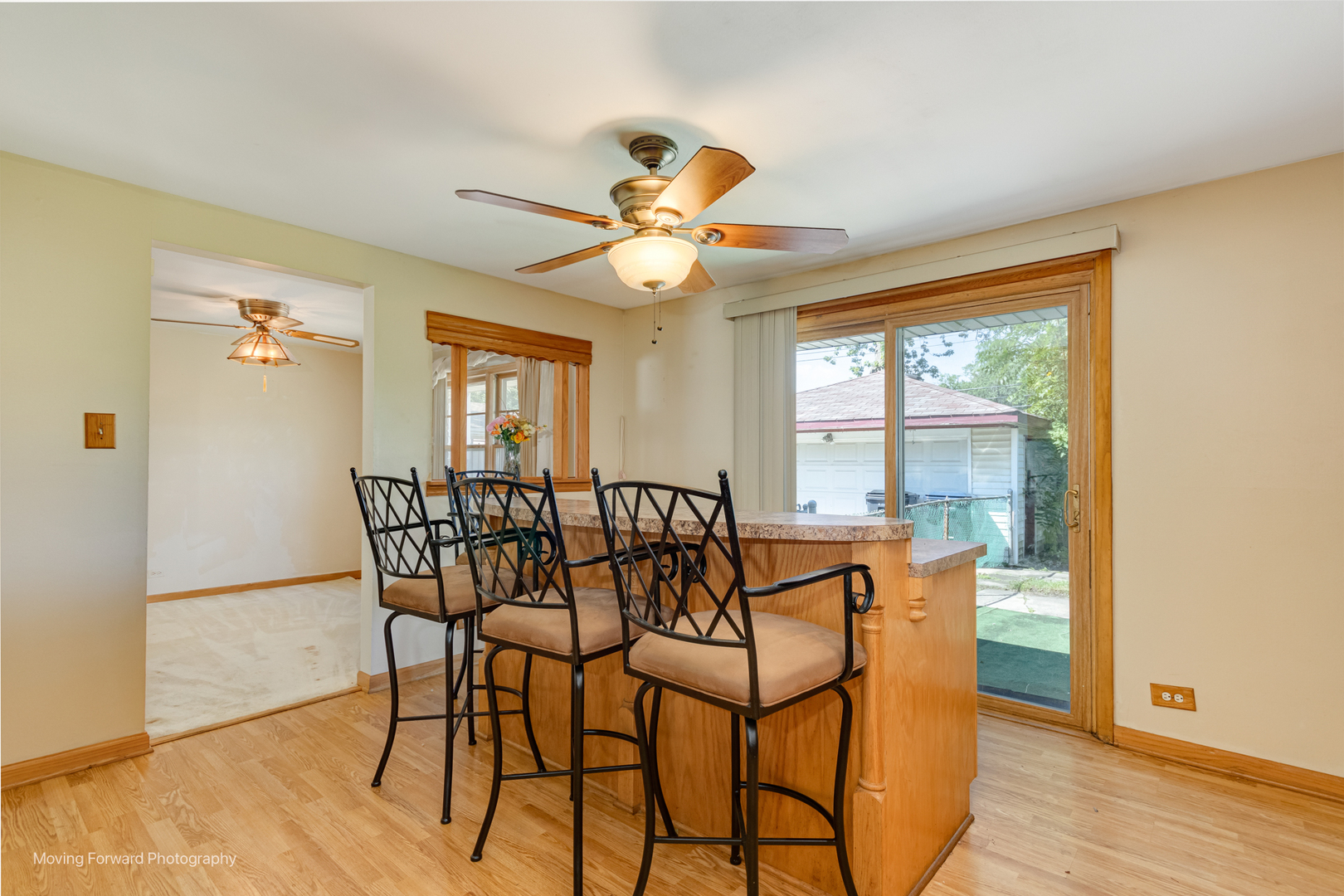 15354 Dobson Avenue, South Holland, IL 60473