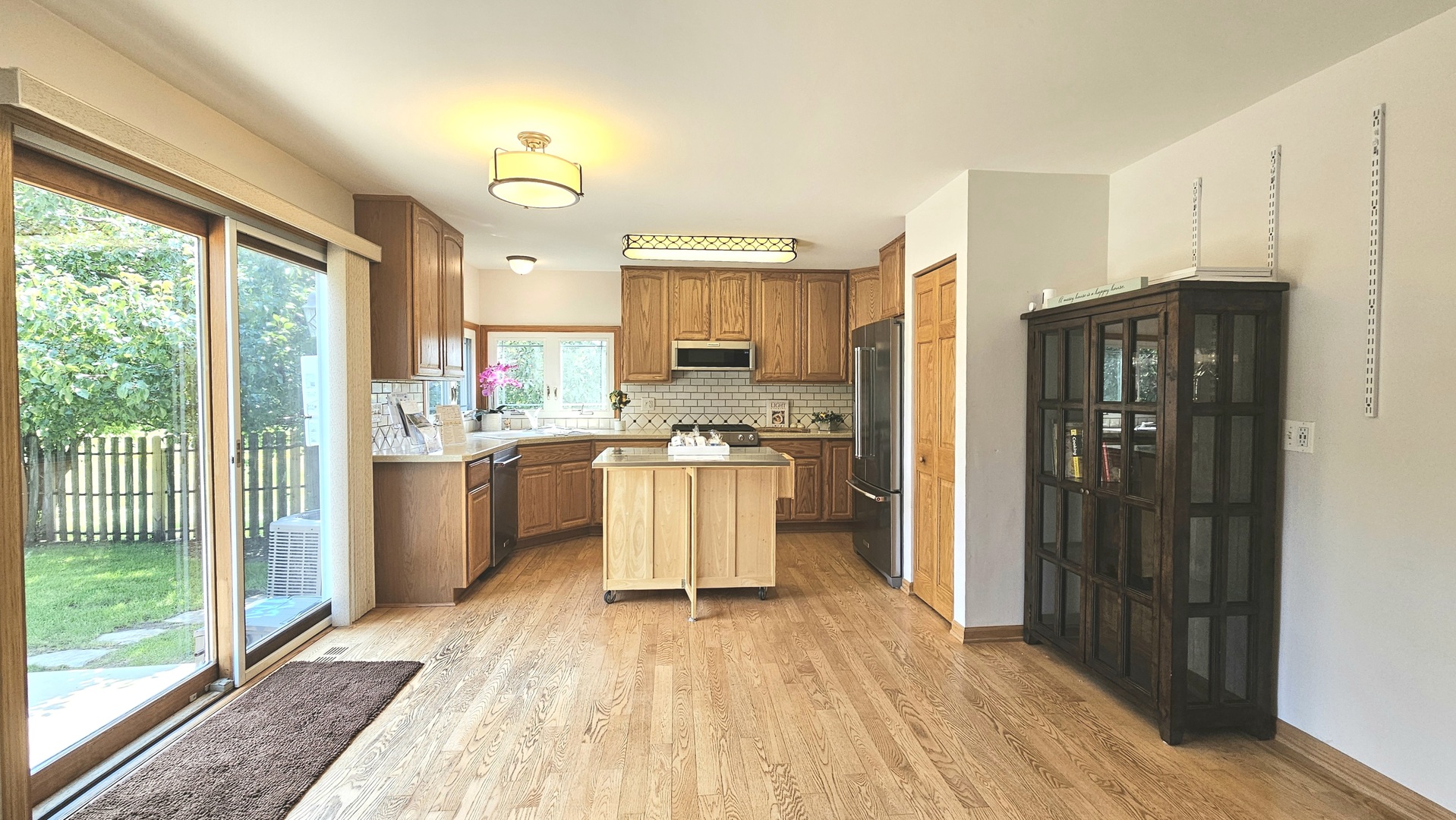1083 COUNTRY GLEN Lane, Carol Stream, IL 60188