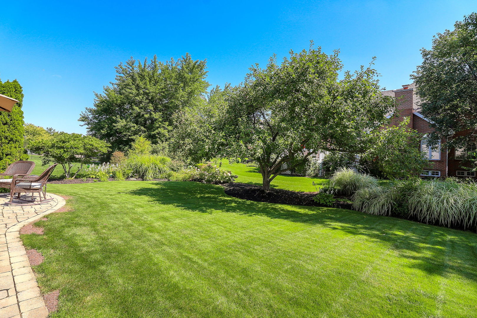 1369 Notre Dame Drive, Lemont, IL 60439