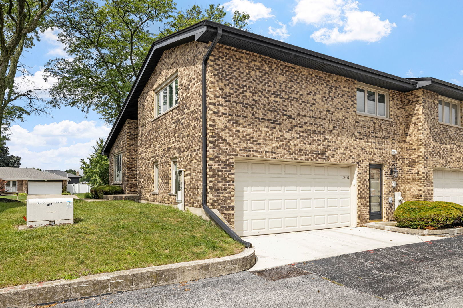 15349 Catalina Drive, Orland Park, IL 60462