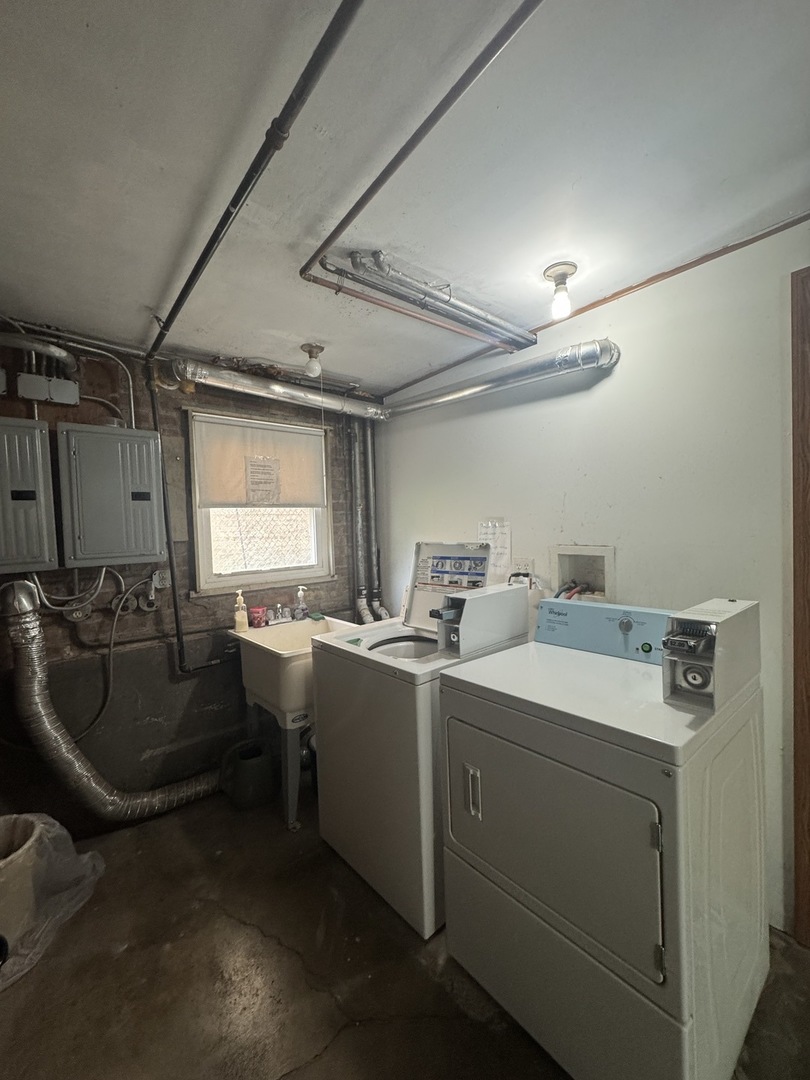 5452 N Central Avenue #1, Chicago, IL 60630