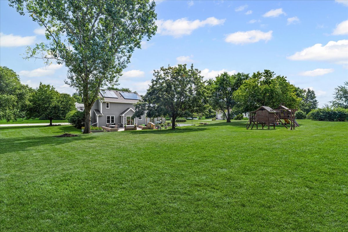 11111 Huron Drive, Spring Grove, IL 60081