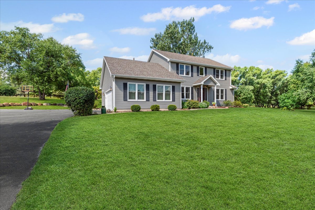 11111 Huron Drive, Spring Grove, IL 60081