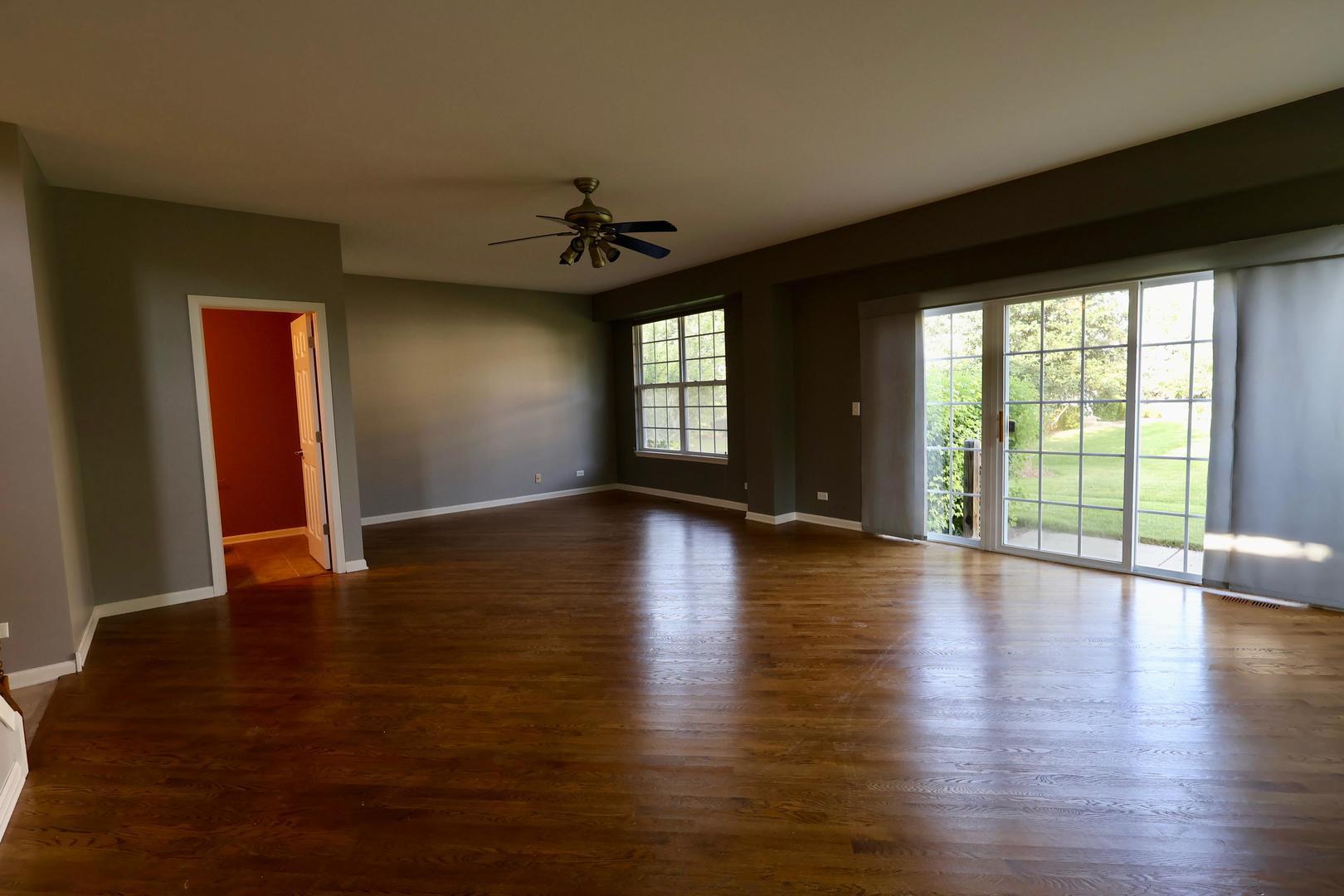 1969 Osprey Court, Bartlett, IL 60103