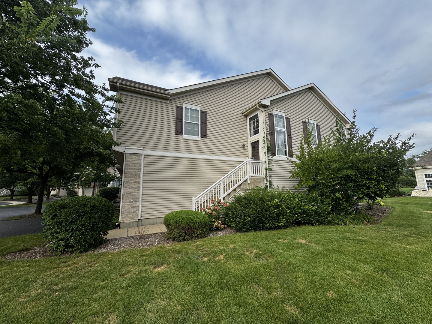 1969 Osprey Court, Bartlett, IL 60103