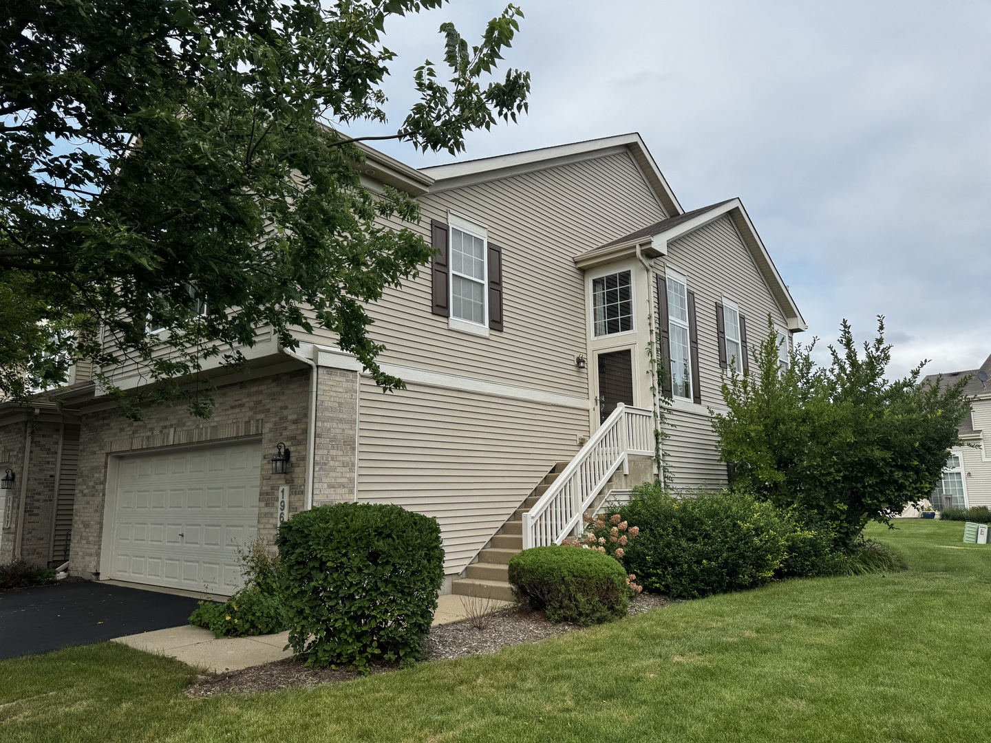 1969 Osprey Court, Bartlett, IL 60103