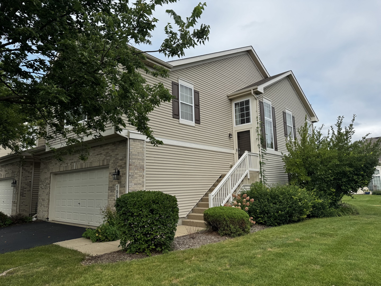 1969 Osprey Court, Bartlett, IL 60103