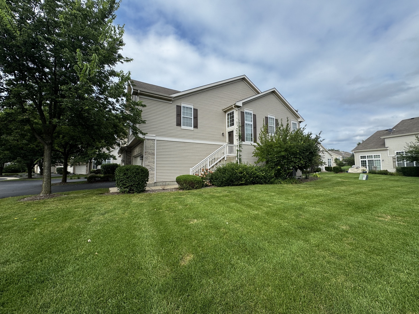 1969 Osprey Court, Bartlett, IL 60103