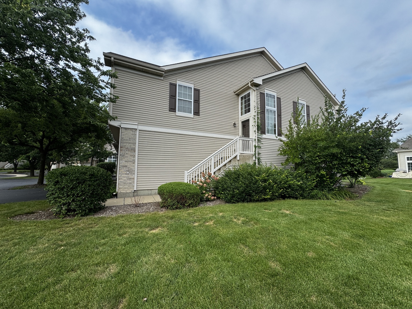 1969 Osprey Court, Bartlett, IL 60103