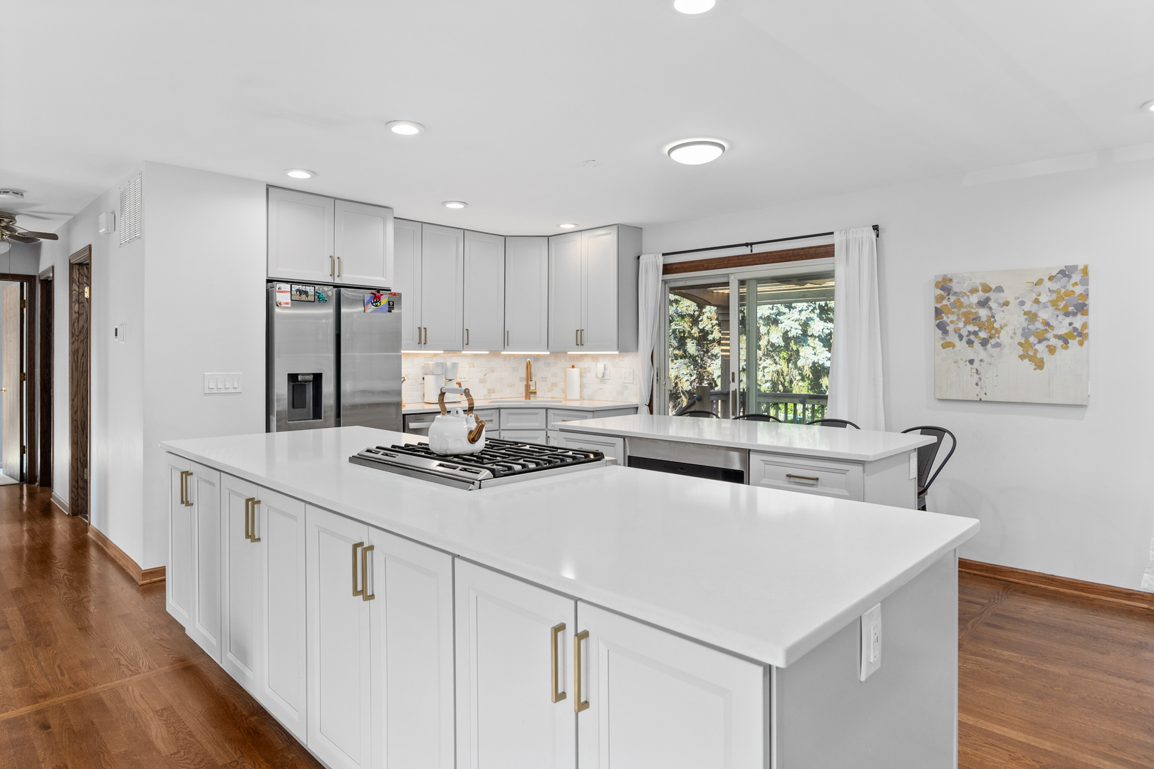 665 Arizona Pass, Elk Grove Village, IL 60007