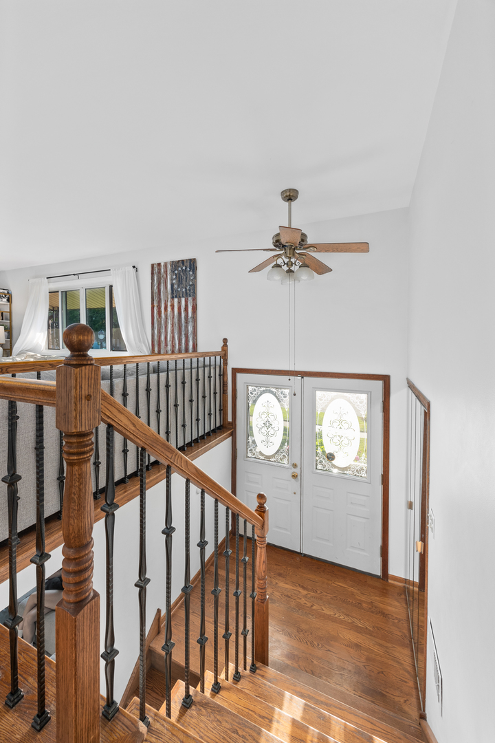 665 Arizona Pass, Elk Grove Village, IL 60007