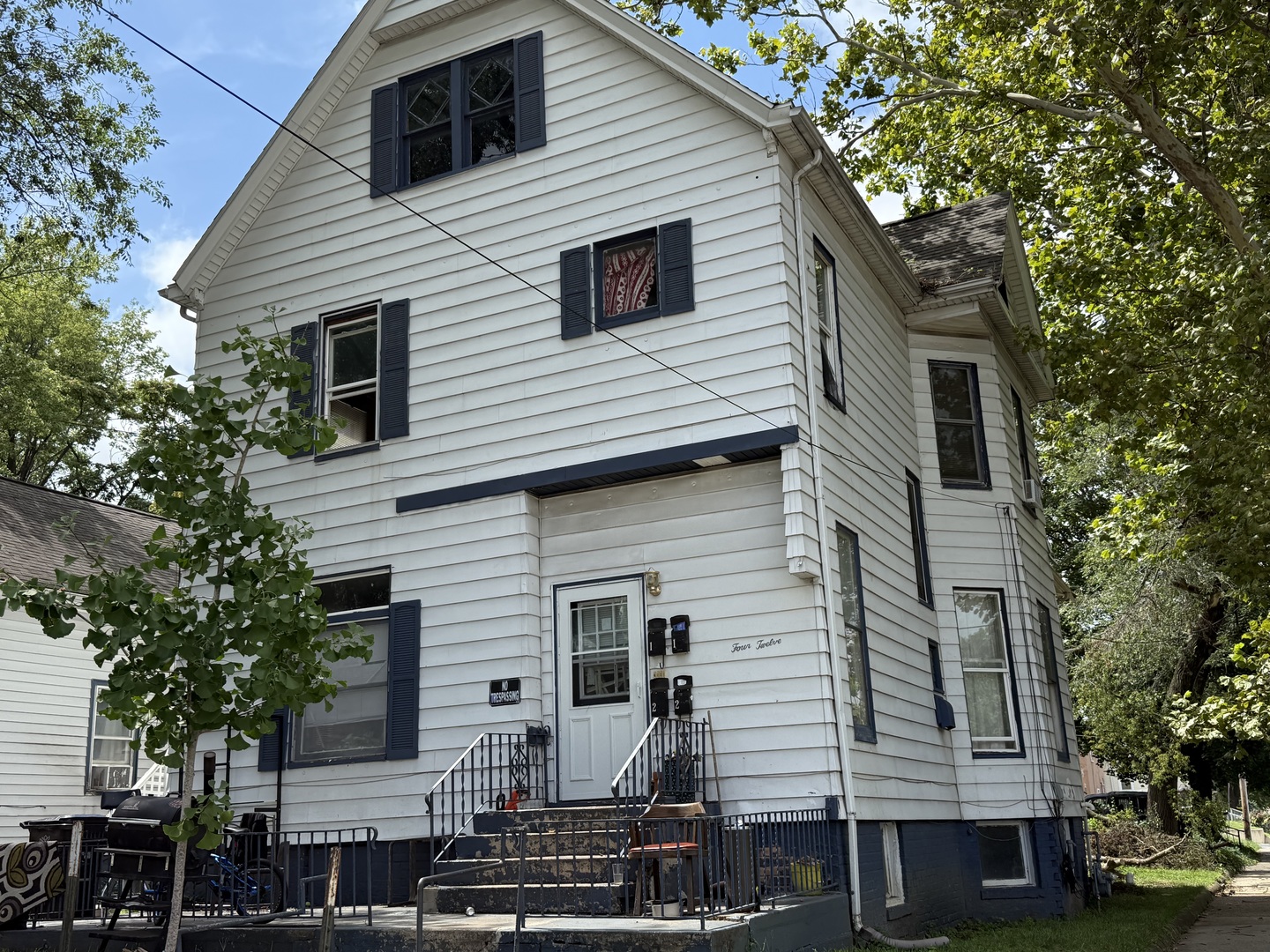 412 N Roosevelt Avenue, Bloomington, IL 61701