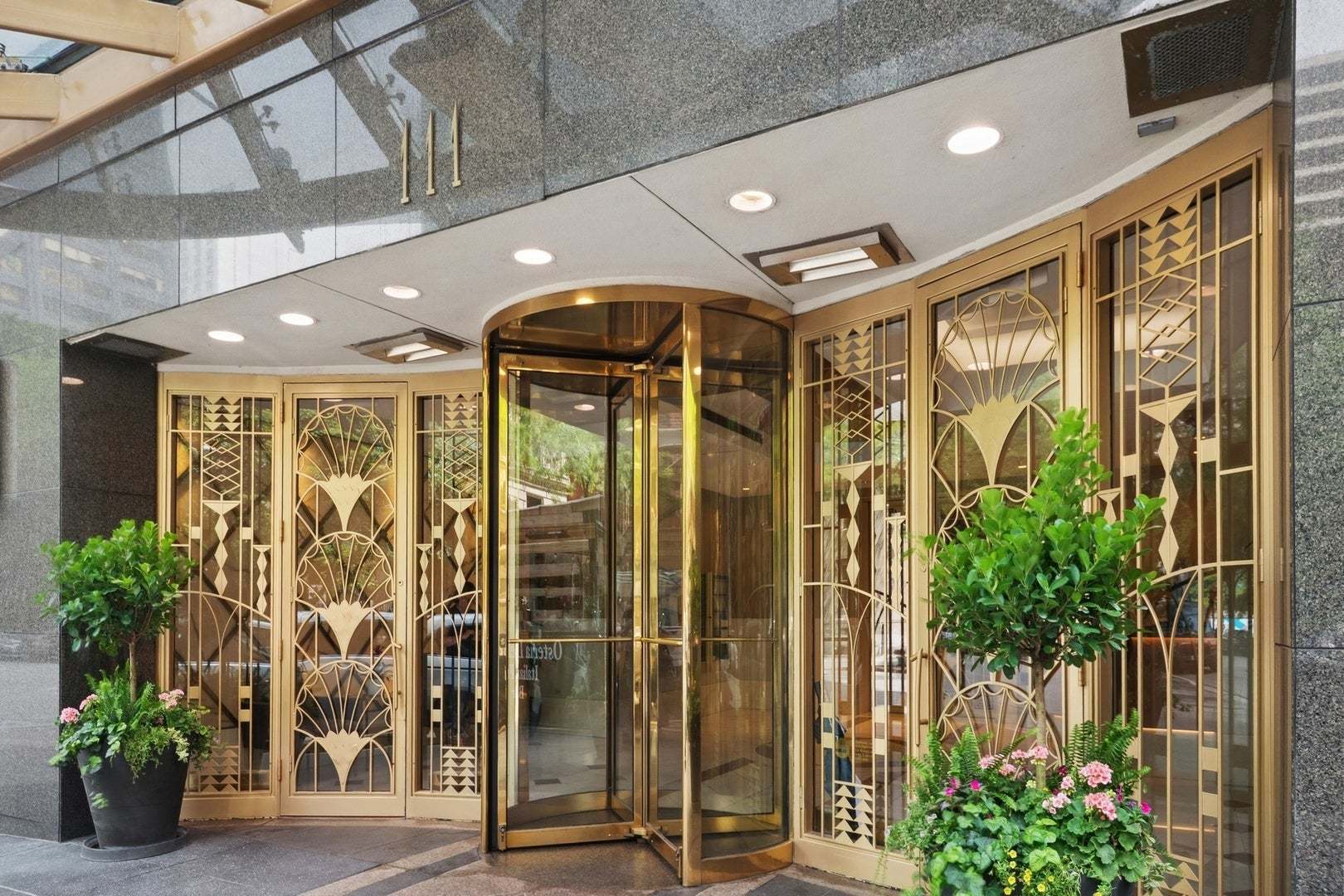 111 E Chestnut Street #44J, Chicago, IL 60611