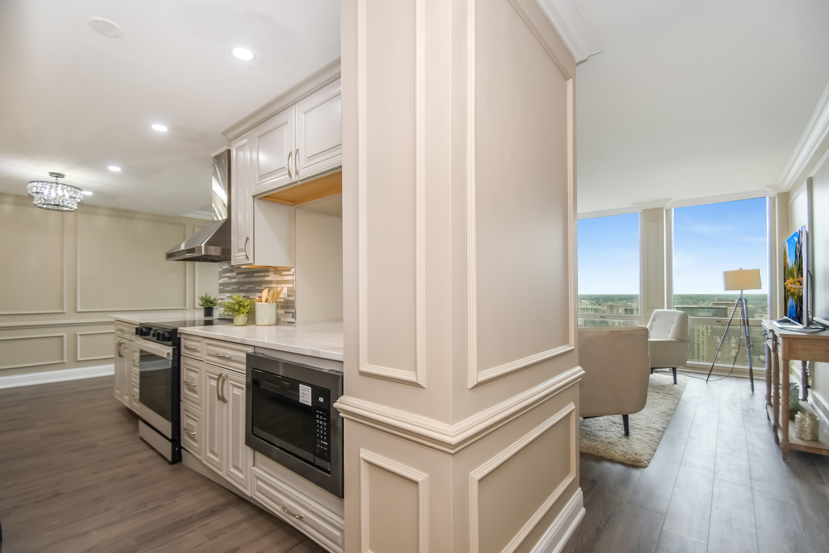 111 E Chestnut Street #44J, Chicago, IL 60611