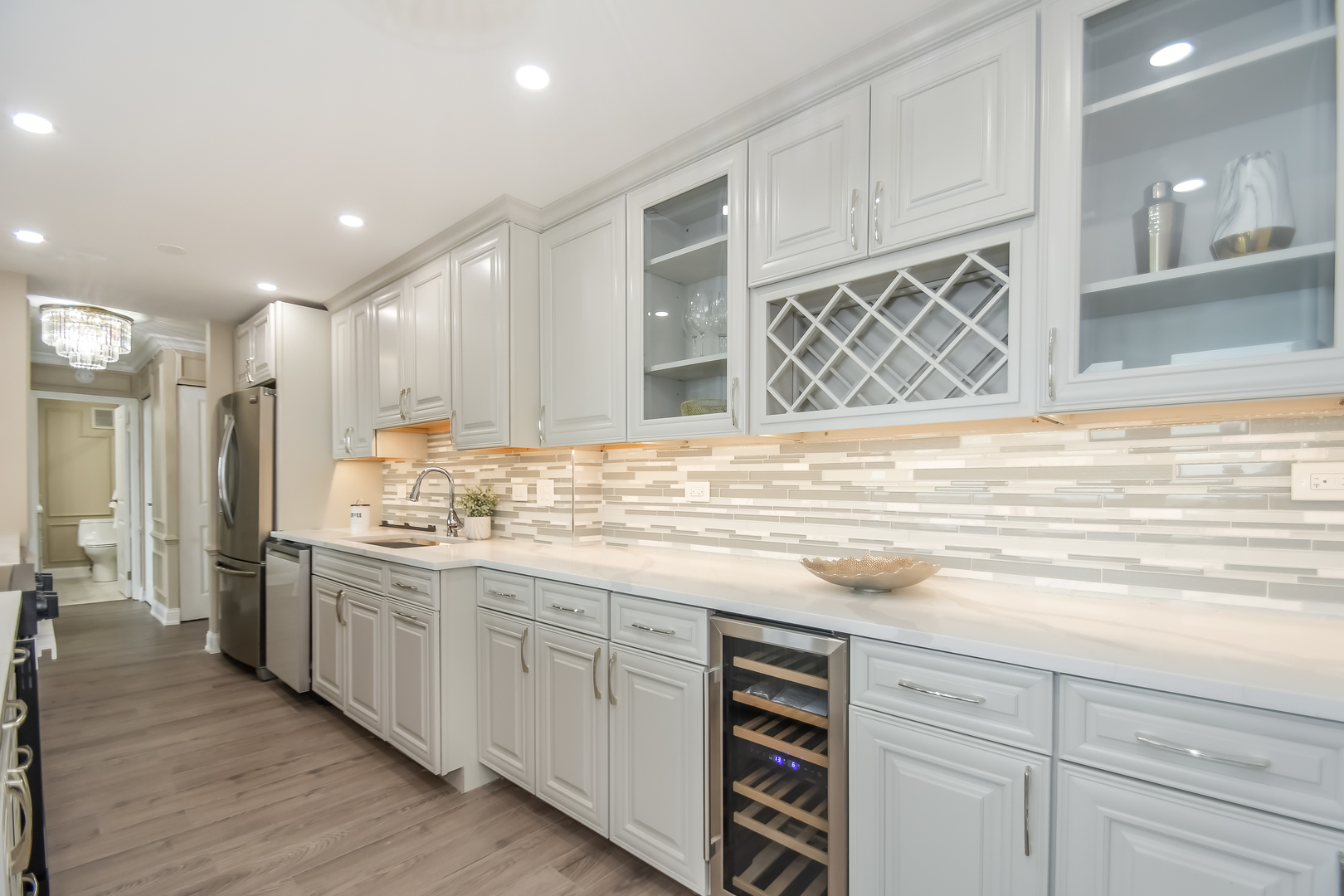 111 E Chestnut Street #44J, Chicago, IL 60611