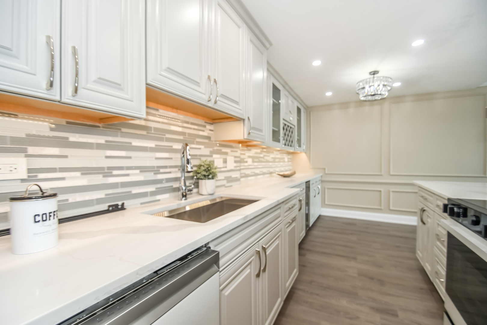 111 E Chestnut Street #44J, Chicago, IL 60611