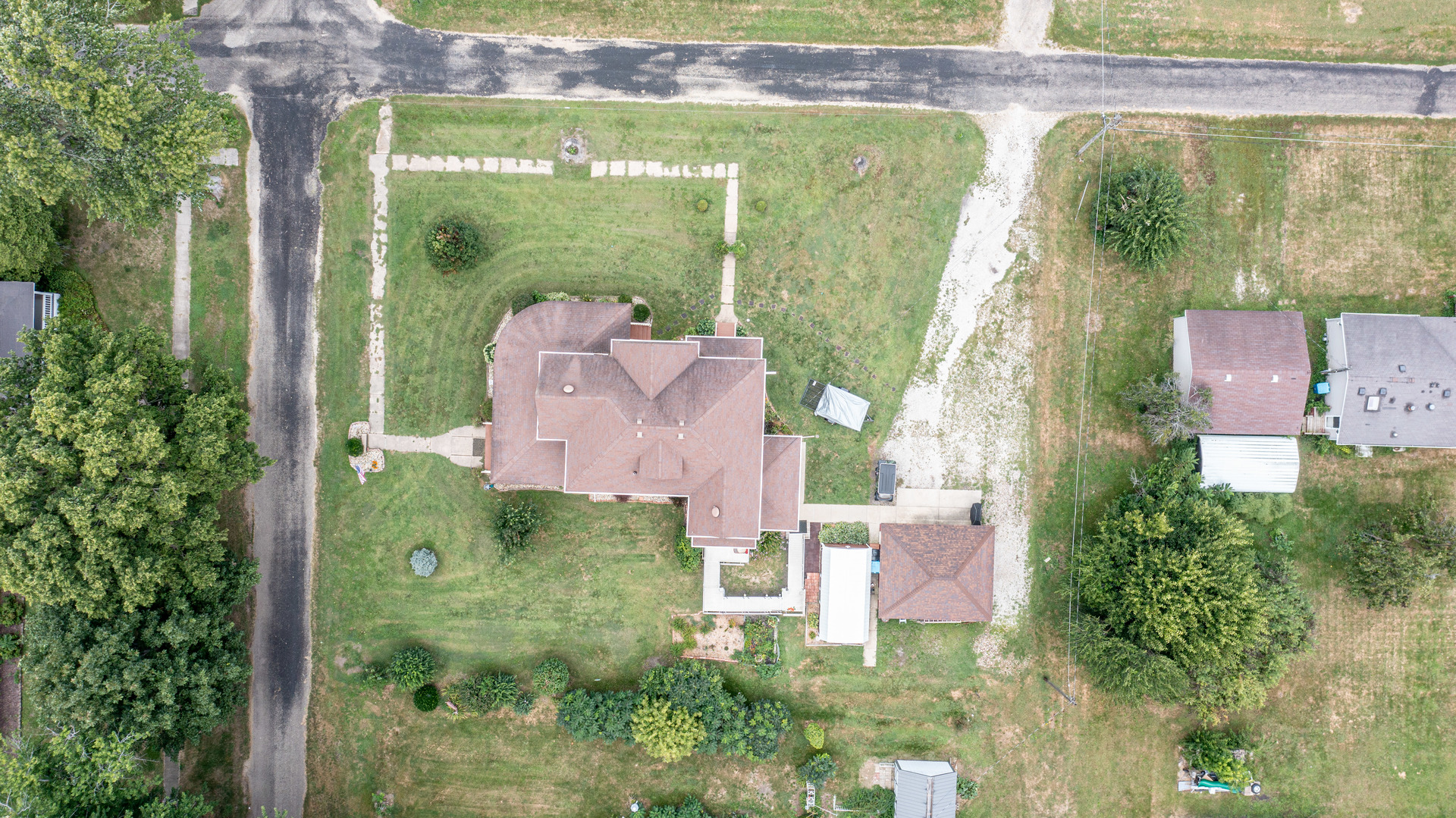 304 Locust Street, Mineral, IL 61344