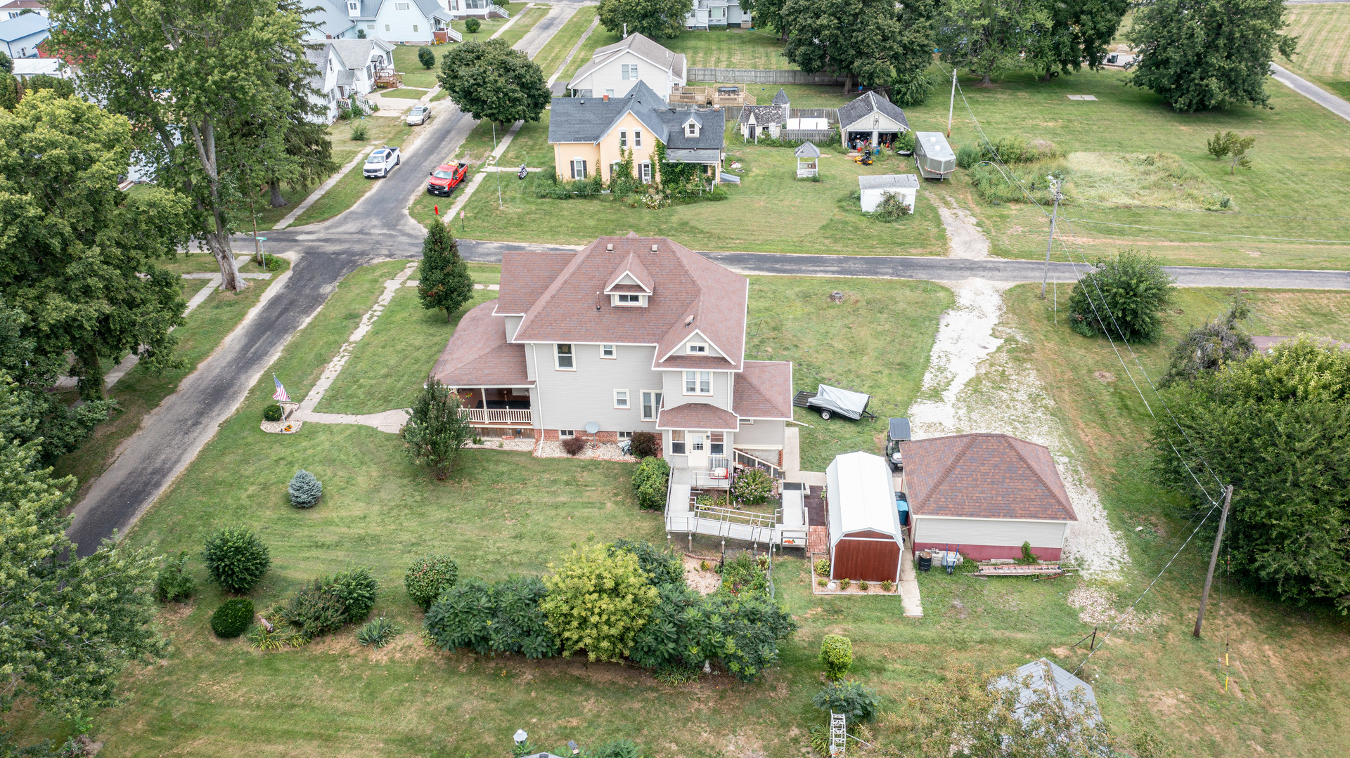 304 Locust Street, Mineral, IL 61344