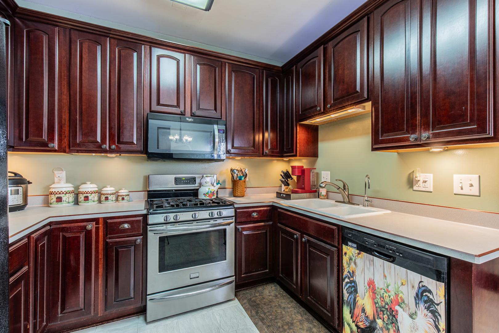 304 Locust Street, Mineral, IL 61344