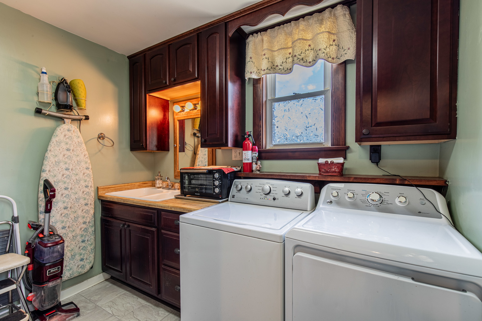 304 Locust Street, Mineral, IL 61344